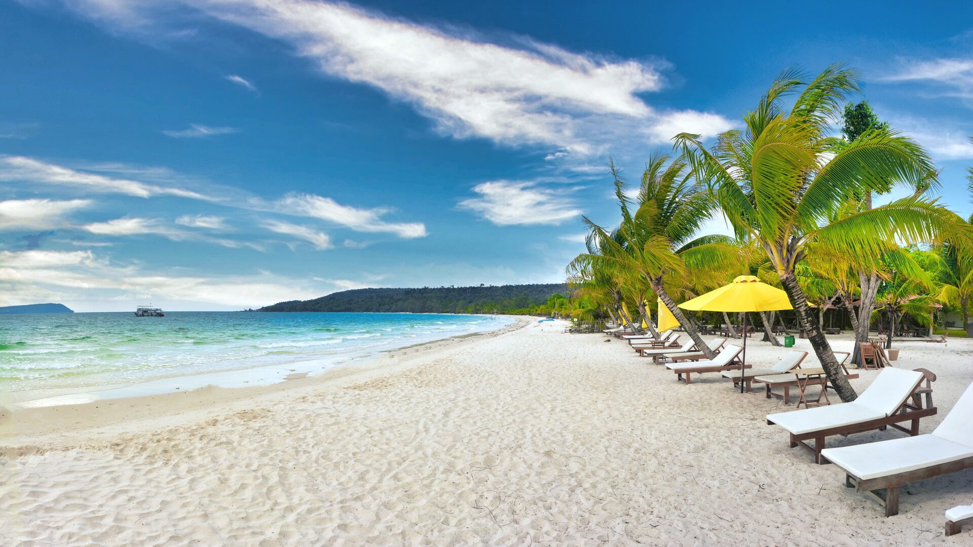 Preah Sihanouk, Sihanoukville, Cambodia  Tropical island beach