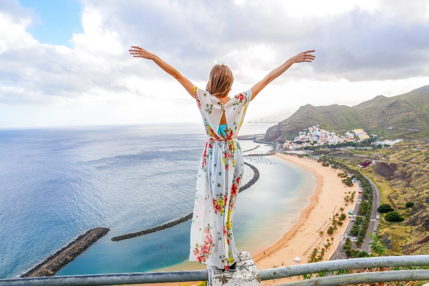 Tenerife, Spain a warmest place in April