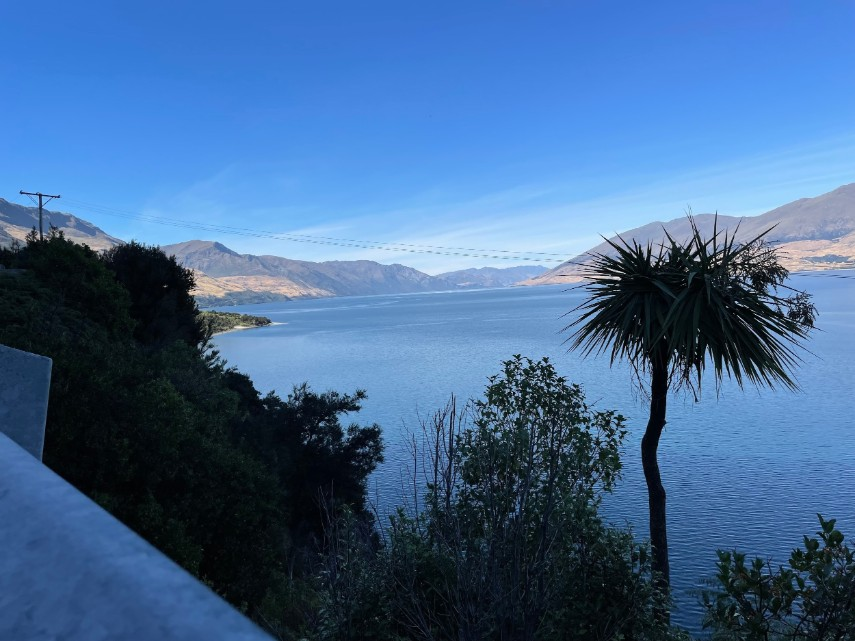 Lake Wānaka in New Zealand
