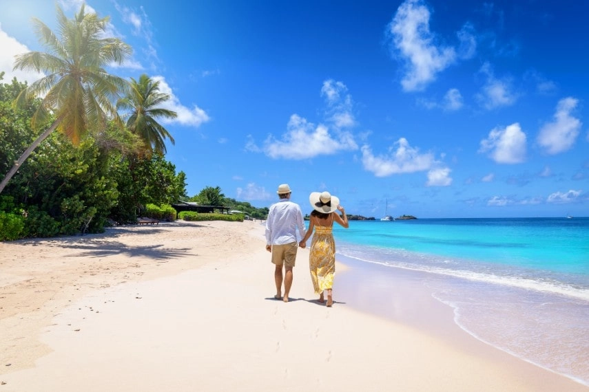 holiday couple for honeymoon in the Caribbean