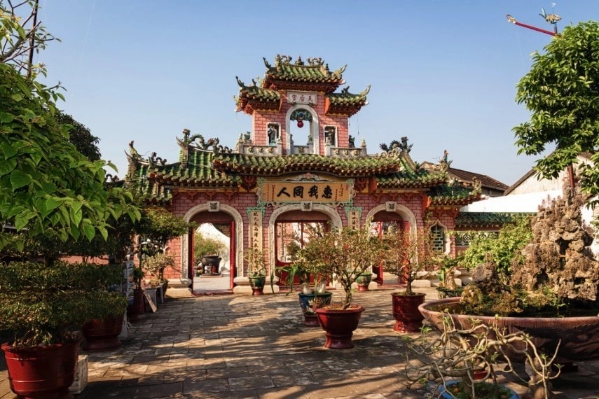 Gate of Phuoc Kien Assembly Hall in Vietnam