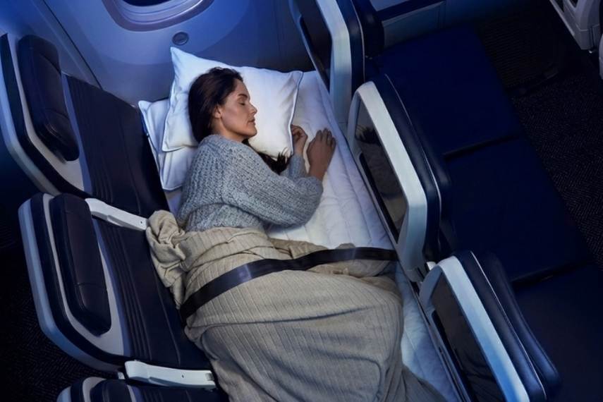 united airlines relax row