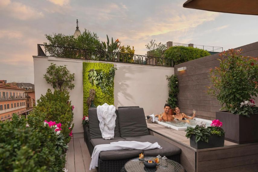 Stay at Hotel Artemide, Rome