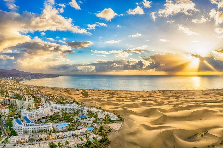 Landscape with Maspalomas town and golden sand dunes at sunrise, Gran Canaria, Canary Islands, Spain
Downloaded
Save to Library
Preview Crop
Find Similar
File #: 425120243
Landscape with Maspalomas town and golden sand dunes at sunrise, Gran Canaria