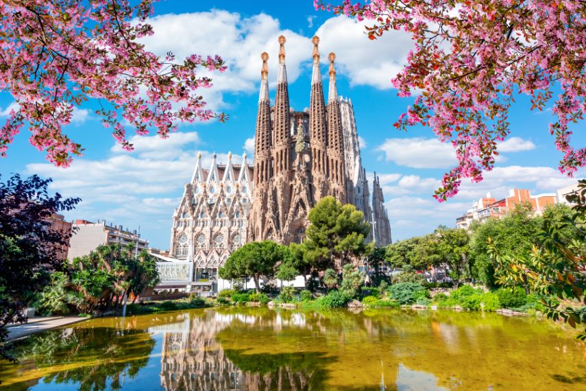 Sagrada Familia Cathedral in spring, Barcelona