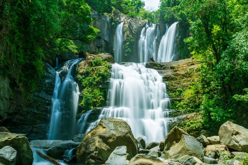 tapering Nauyaca Waterfalls in Costa rica