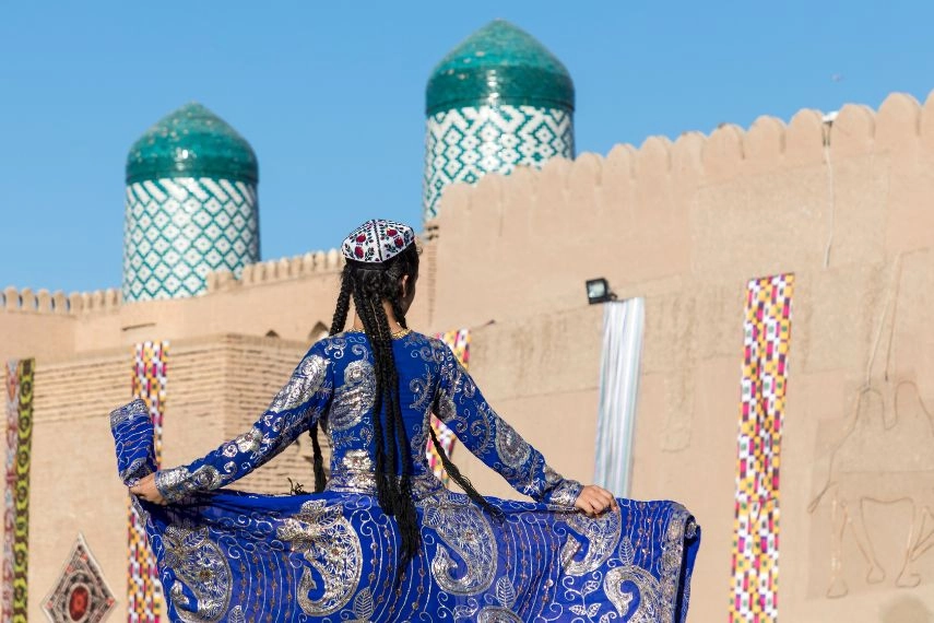 cultural performances in khiva uzbeksitan