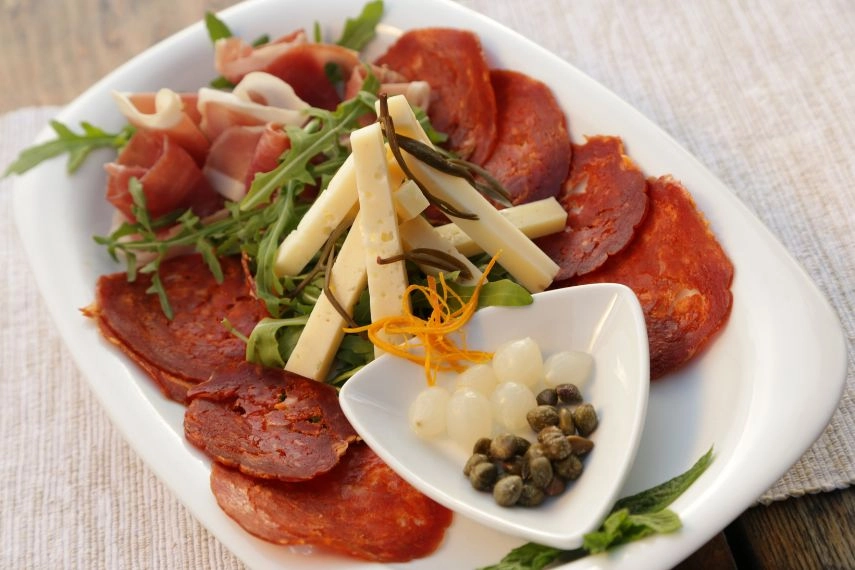 Kulen and prosciutto starter