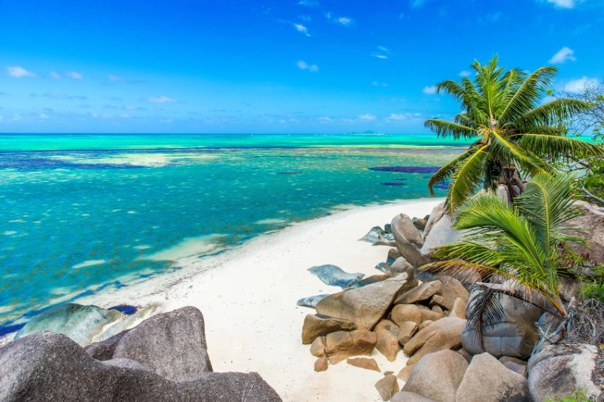 praslin island seychelles