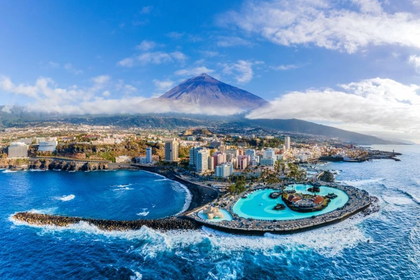 Aerial view with Puerto de la Cruz